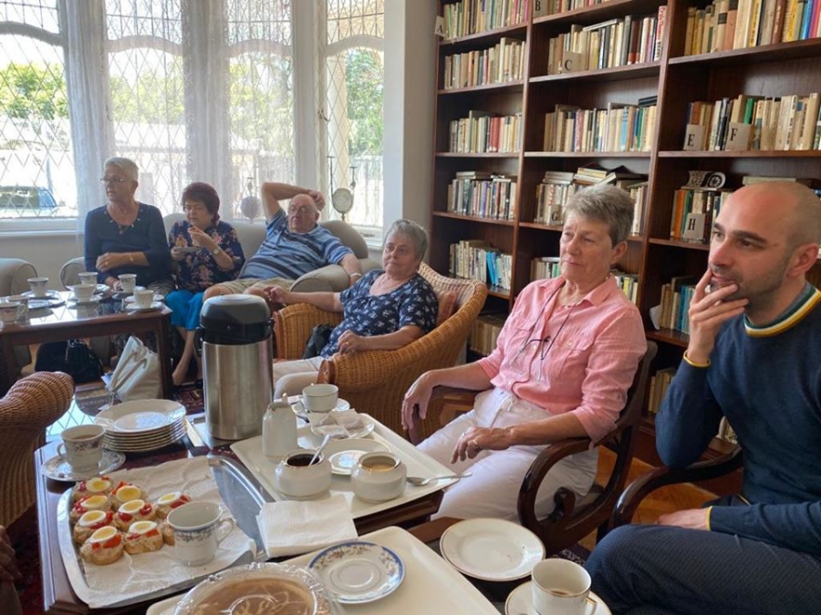 Lukáš Houdek při rozhovorech s českými krajany v Pretorii